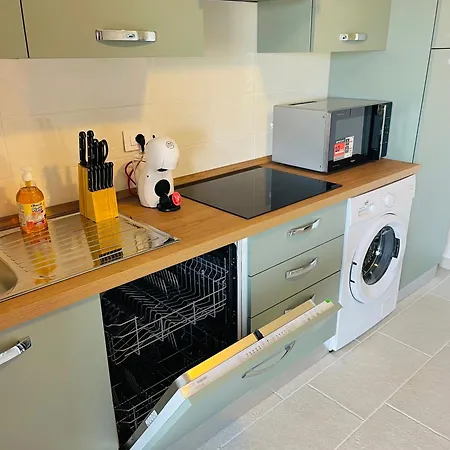 Orange House Nyaraló *